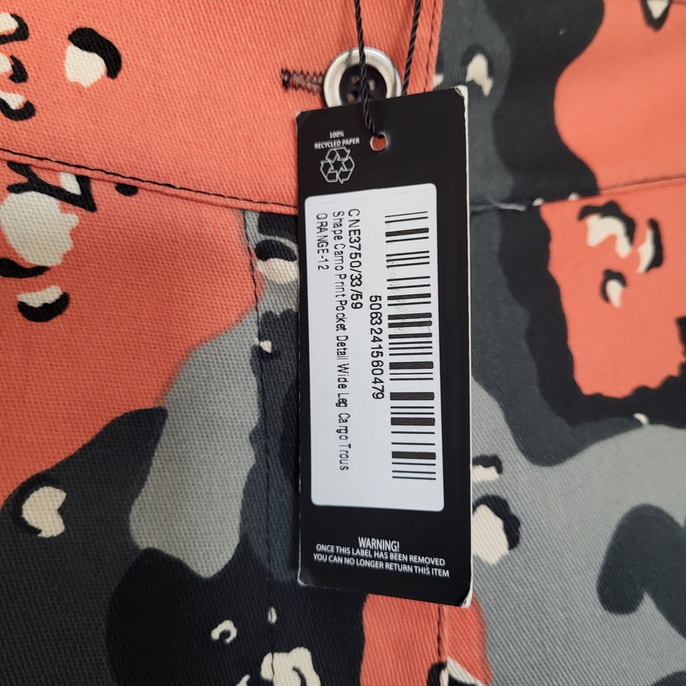Size 8 Cargo Pants, Wide Leg, High Waist, Super Baggy, Orange and Black Camo - Picture 8 of 12